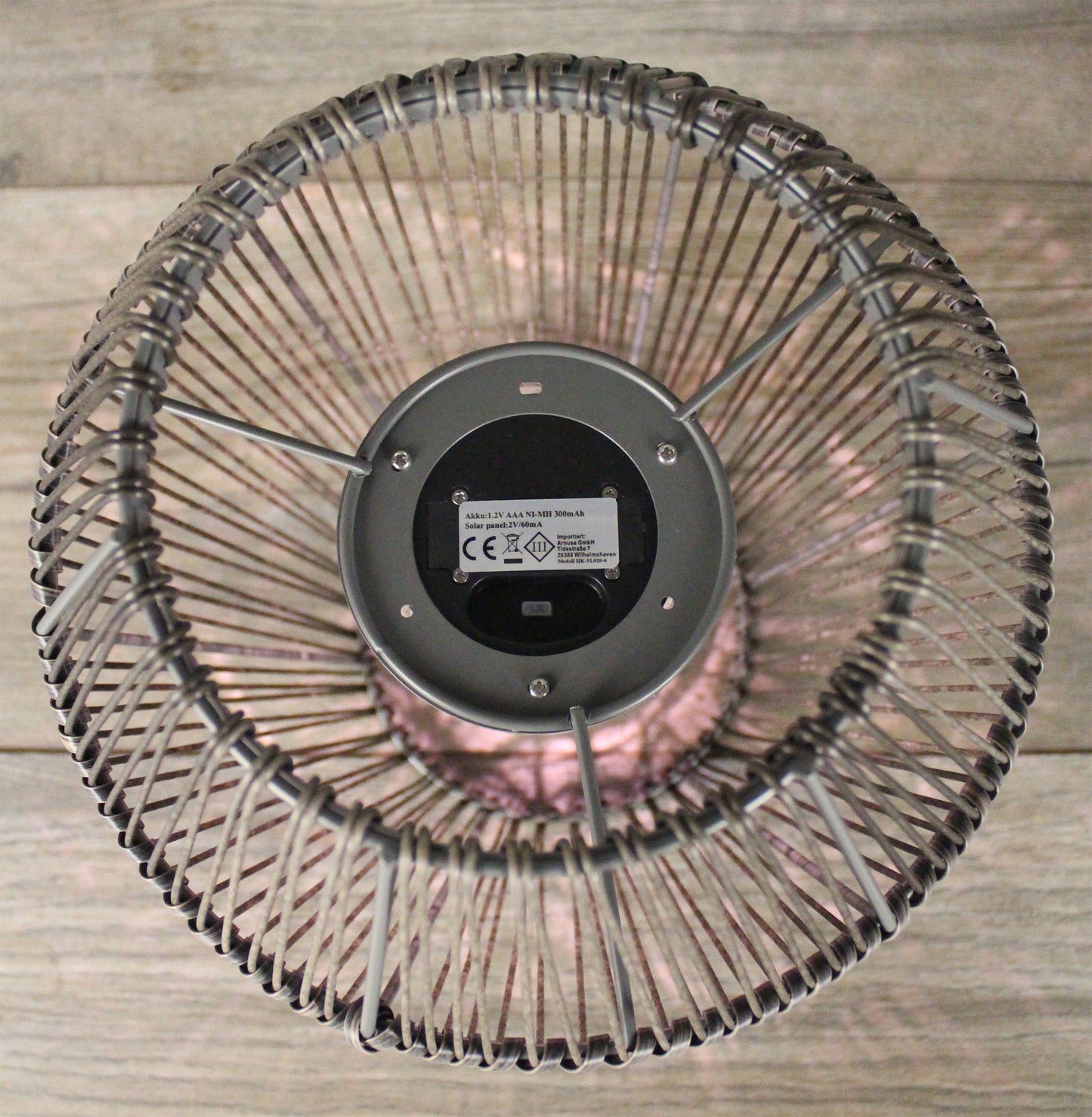 Solarlaterne Poly-Rattan 30 cm Höhe mit LED Glaskugel in Bruchglas-Optik