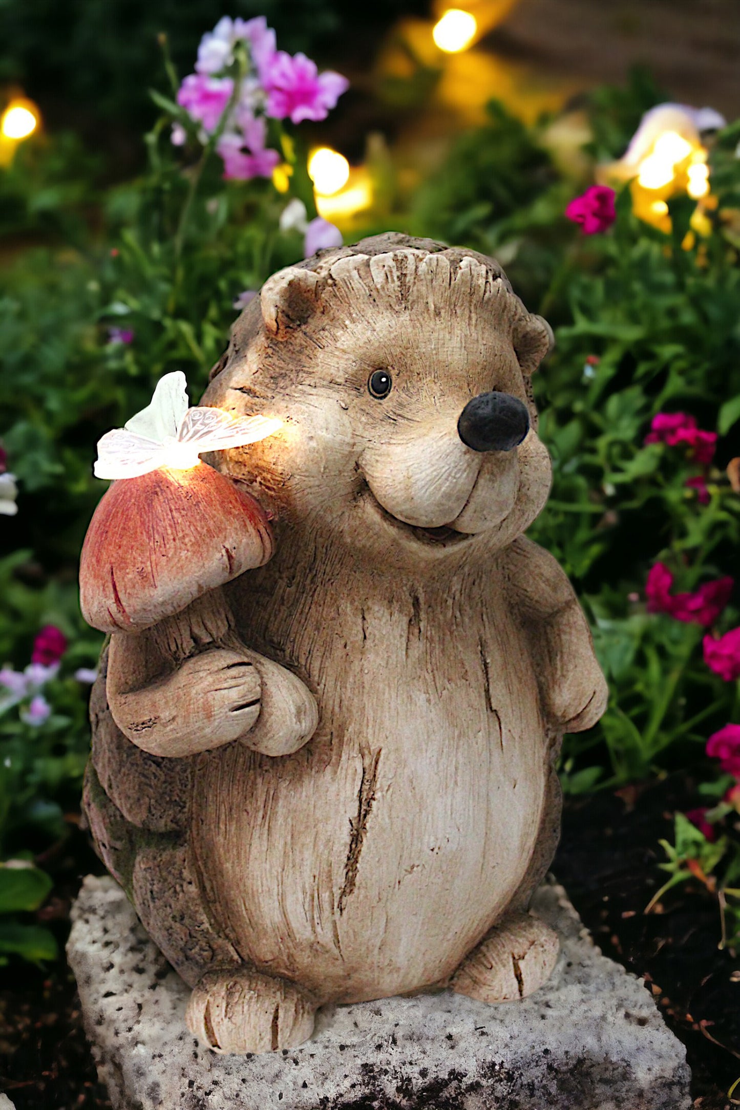 Solarleuchte Igel mit Schmetterling 33,5 cm in Holzoptik Gartenfigur Solarlampe