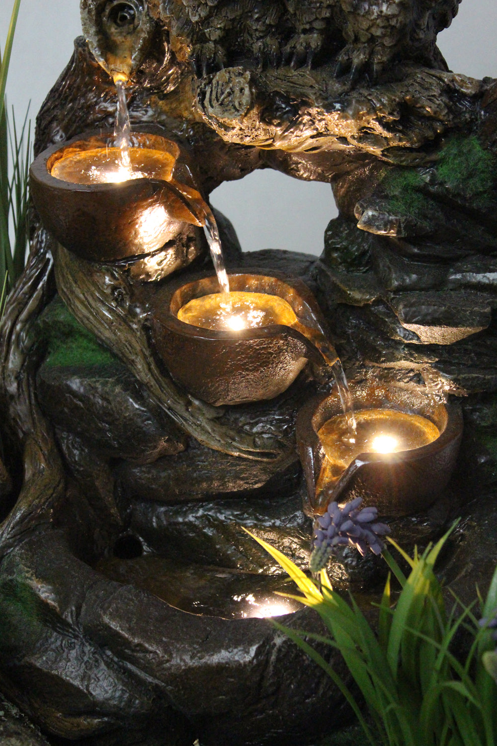 Gartenbrunnen Eule mit LED Beleuchtung Springbrunnen