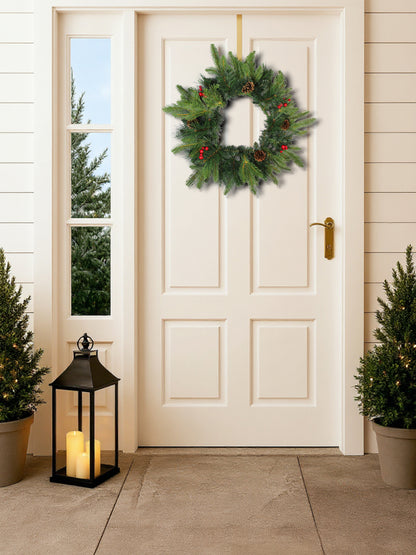 Künstlicher Weihnachtskranz 50 cm – Realistische Tannenzweige mit roten Ilex-Beeren & Tannenzapfen Deko-Kranz Spritzguss Mix