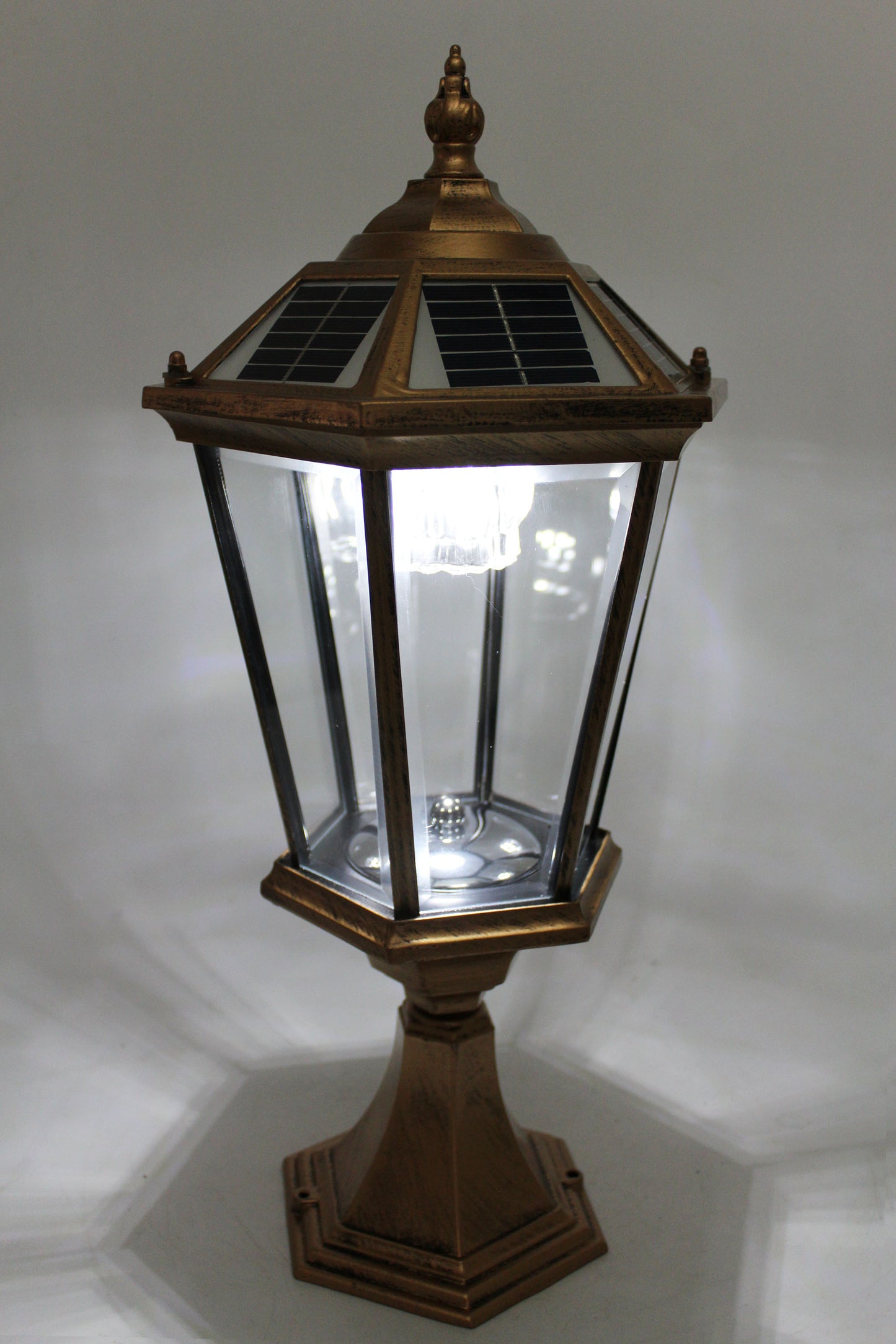 Solar Sockelleuchte klassisch Außenleuchte Gartenleuchte kabellos Duo Color Gartenlaterne