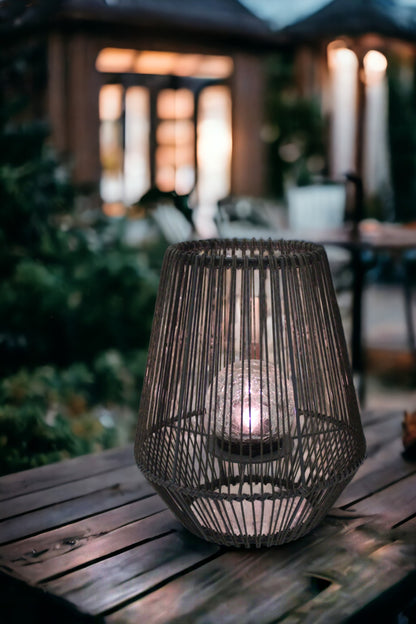 Solarlaterne Poly-Rattan 30 cm Höhe mit LED Glaskugel in Bruchglas-Optik