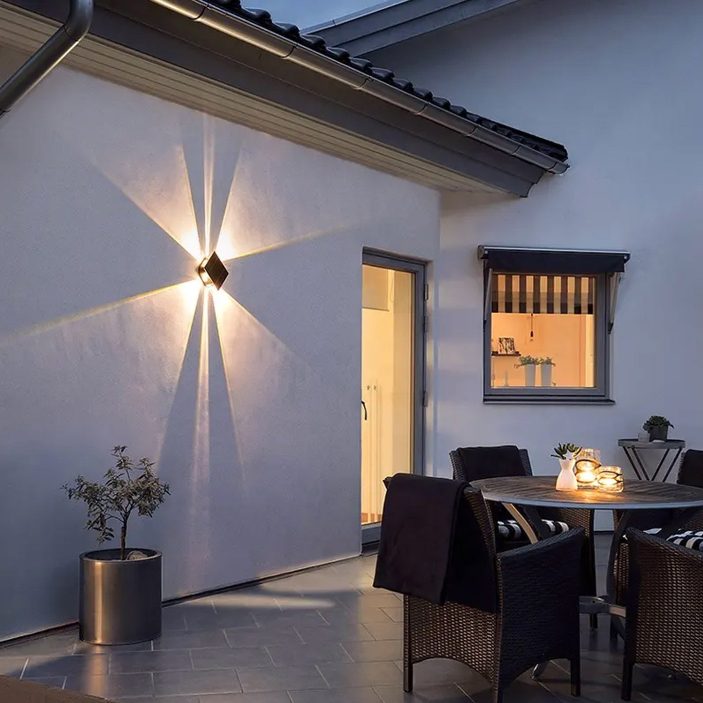 Solarleuchte Wandstrahler helle Wandlampe kabellos UP Down Side / Side Außenleuchte