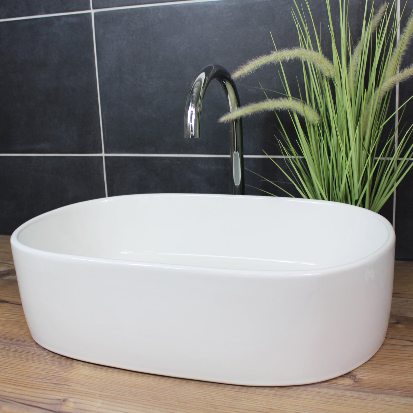 Design Aufsatzwaschbecken 56 x 34,5 x 14 cm Waschbecken modern Keramik Weiß Waschschale