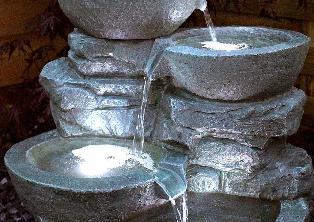 Solar Gartenbrunnen Cascades mit Beleuchtung Springbrunnen Wasserfall