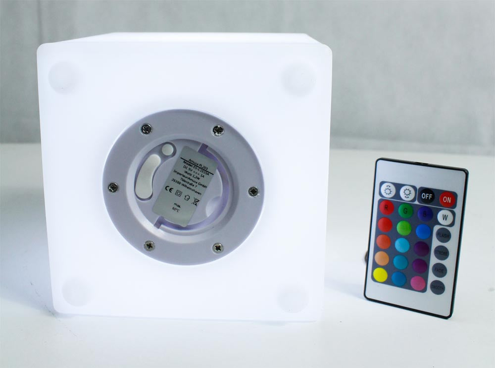 Design Lampe PL203 mit Akku Funktion RGB Würfel 15x15
