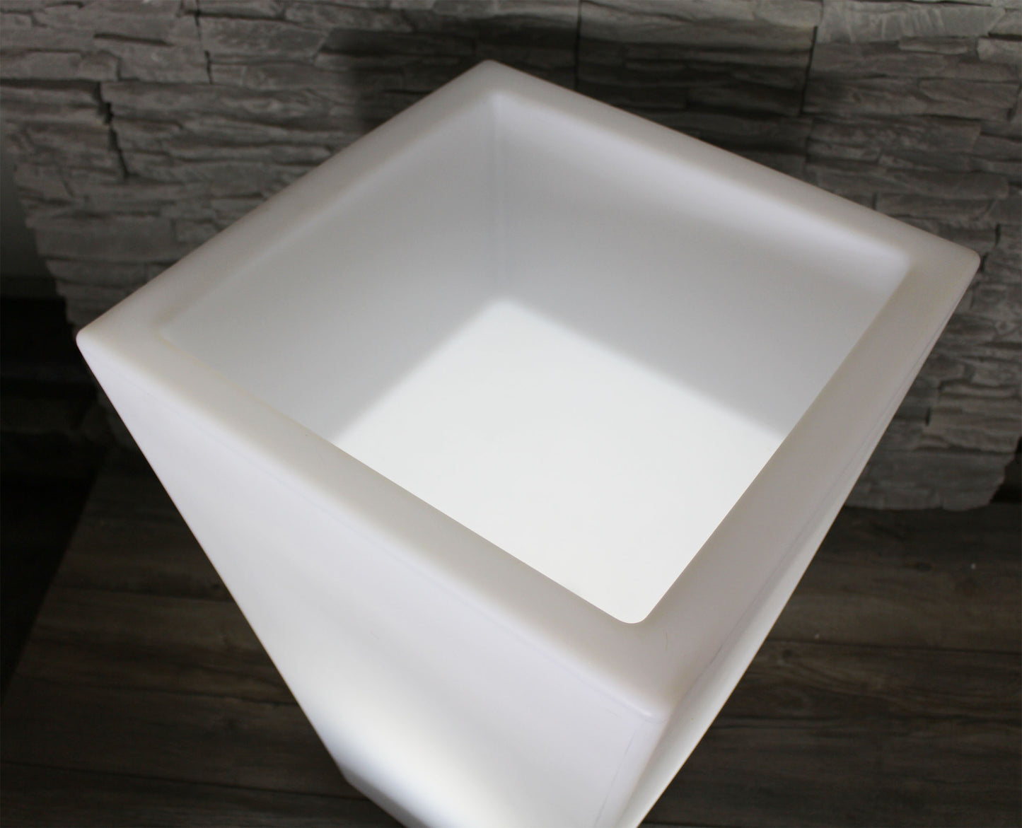 Großer LED Blumenkübel 69,5 x 45 cm beleuchtet RGB mit Fernbedienung Pflanzkübel modern Blumentopf Akku und Netzkabel Indoor § Outdoor
