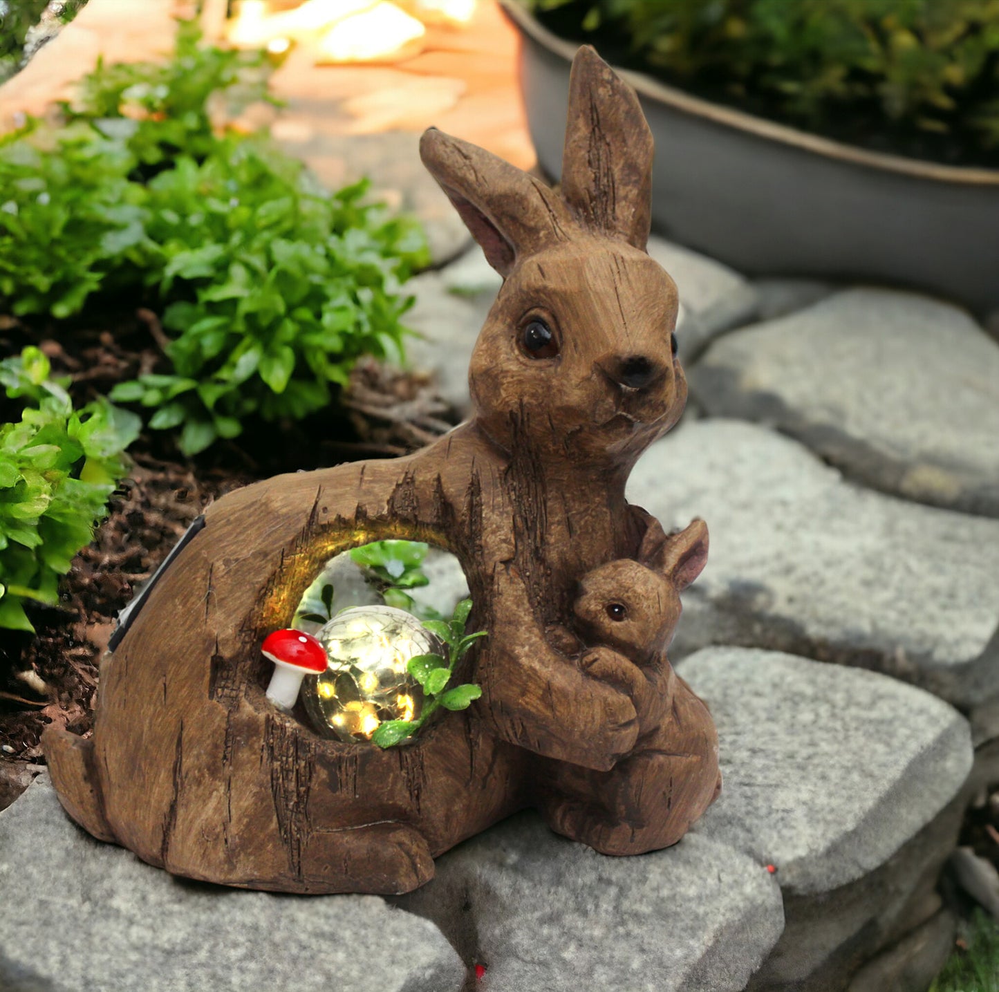 Solar Gartenfigur Hase mit Glaskugel Hasenfamilie Tierfigur Gartendekoration Solarlampe